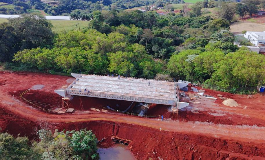 Pavimentação de rodovias entre Cafelândia, Nova Aurora e Tupãssi chega a 15%