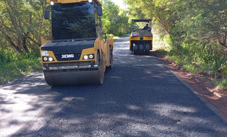 DER/PR reforça o pavimento da PR-090 entre Sertanópolis e Bela Vista do Paraíso