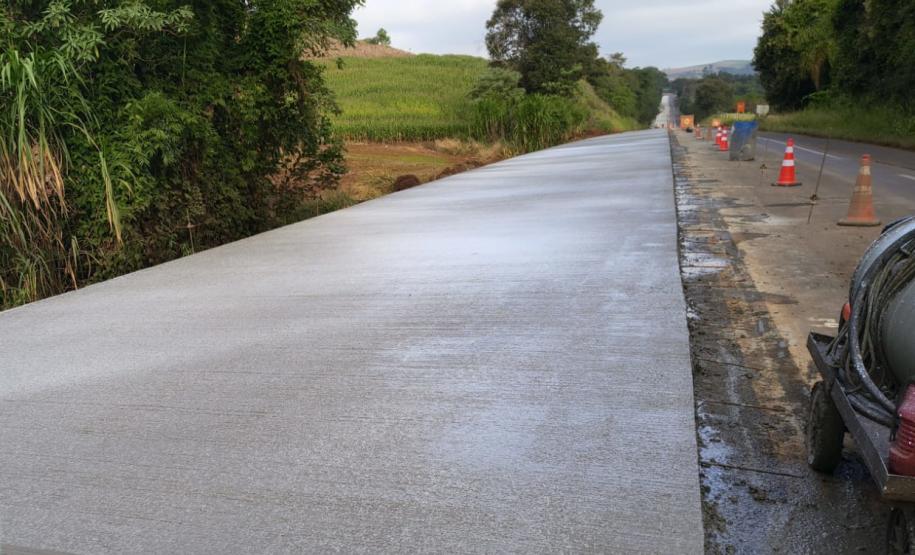 PR-460 e PRC-487 whitetopping Pitanga Nova Tebas - concretadora