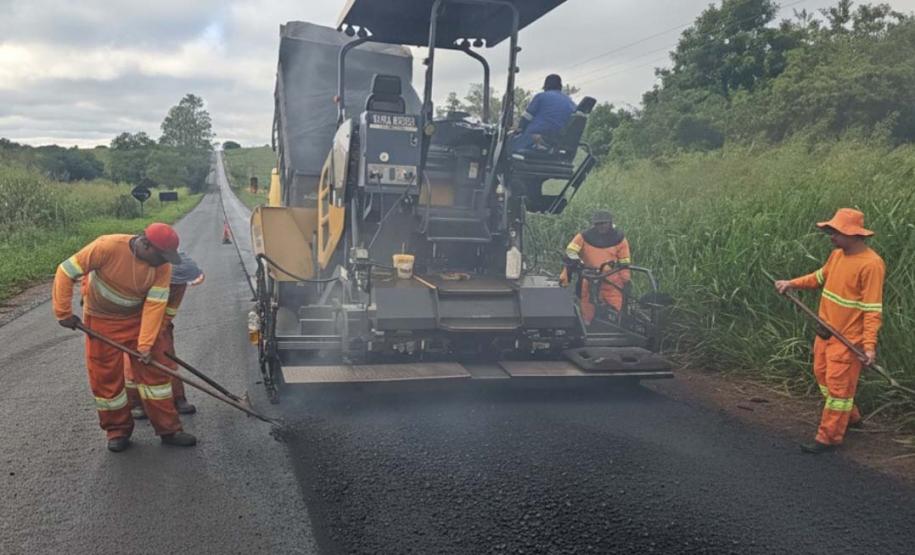 DER/PR realiza serviços de conservação em rodovias entre Uraí e Rancho Alegre