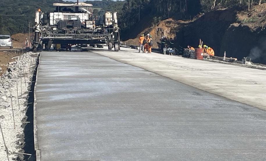 Obras de duplicação em concreto da PRC-466 entre Turvo e Palmeirinha ultrapassam 45%
