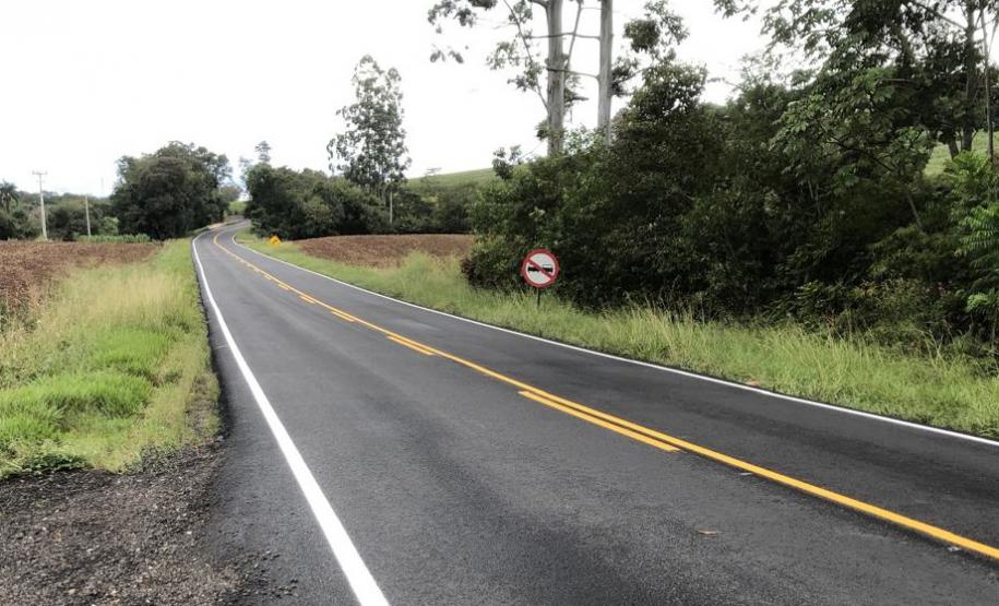 Rodovia de Manoel Ribas recebe reforço no pavimento em trecho de 24,35 km
