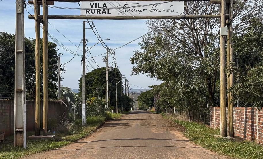 Em Cidade Gaúcha, Estado investe R$ 22,1 milhões para pavimentar maior vila rural do Paraná
