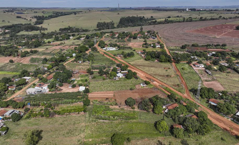 Em Cidade Gaúcha, Estado investe R$ 22,1 milhões para pavimentar maior vila rural do Paraná