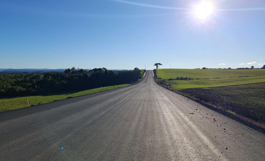 Obra de pavimentação de nova rodovia em Rebouças chega a 51% de execução