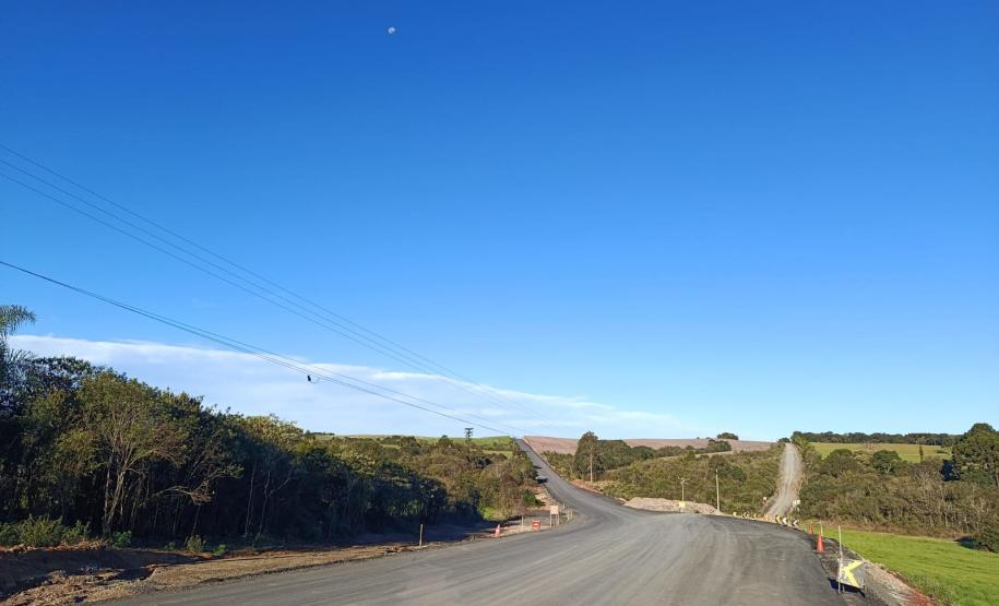 Obra de pavimentação de nova rodovia em Rebouças chega a 51% de execução