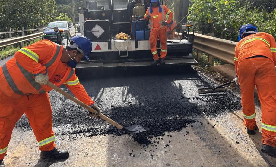 Serviços de conservação na PR-092 entre Rio Branco do Sul e Cerro Azul