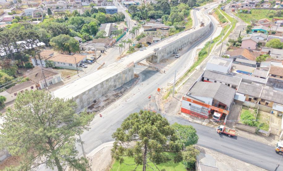 Em Palmeira, viaduto que integra obra de restauração em concreto da PR-151 está na fase final