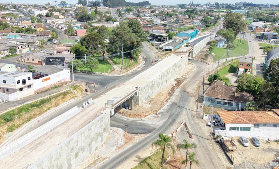 Em Palmeira, viaduto que integra obra de restauração em concreto da PR-151 está na fase final