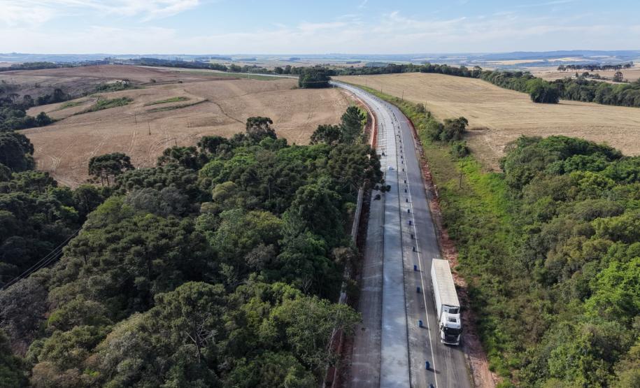 Em Palmeira, viaduto que integra obra de restauração em concreto da PR-151 está na fase final