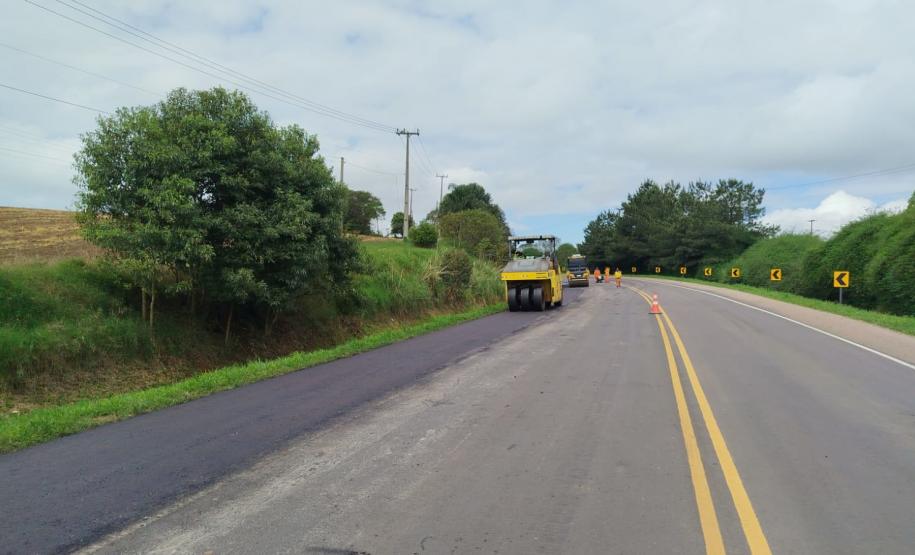 Serviços de conservação na PR-340 em Castro