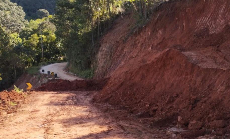 DER/PR informa interdição da PR-340 entre Tunas do Paraná e Cerro Azul nesta quinta
