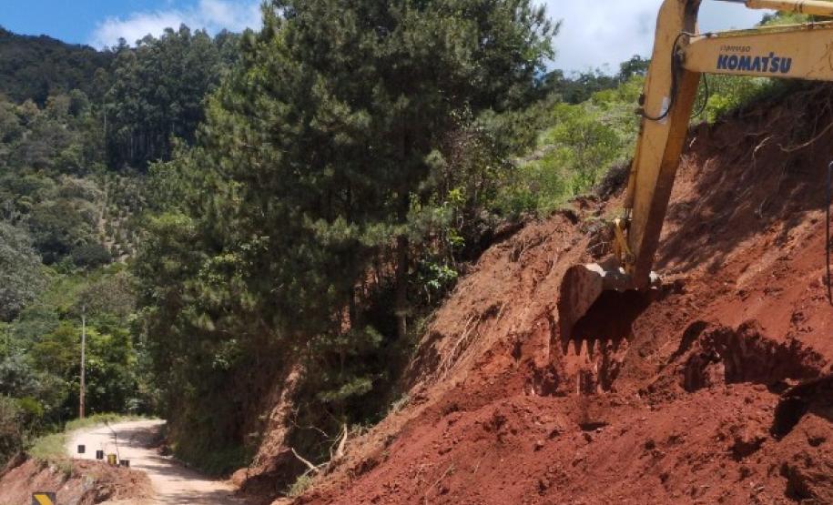DER/PR informa interdição da PR-340 entre Tunas do Paraná e Cerro Azul nesta quinta