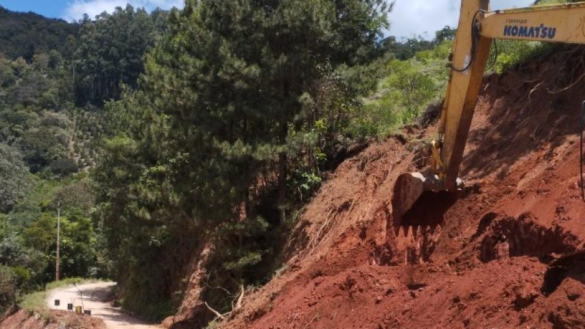 DER/PR informa interdição da PR-340 entre Tunas do Paraná e Cerro Azul nesta quinta